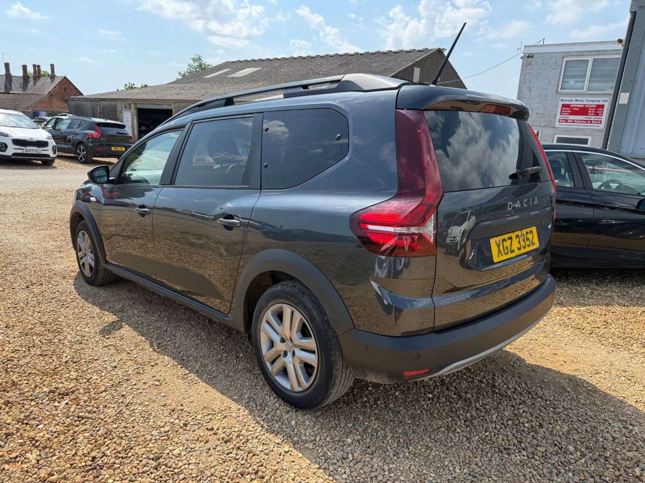 A 2022 DACIA JOGGER 1.0 TCe Comfort MPV 5dr Petrol Manual Euro 6 (s/s) (110 ps) A 2022 DACIA JOGGER 1.0 TCe Comfort MPV 5dr Petrol Manual Euro 6 (s/s) (110 ps)