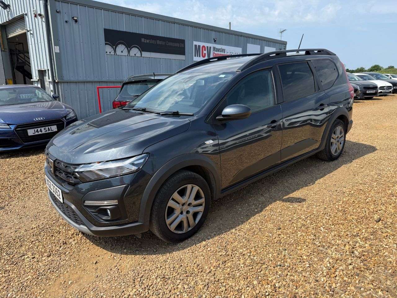 A 2022 DACIA JOGGER 1.0 TCe Comfort MPV 5dr Petrol Manual Euro 6 (s/s) (110 ps) A 2022 DACIA JOGGER 1.0 TCe Comfort MPV 5dr Petrol Manual Euro 6 (s/s) (110 ps)