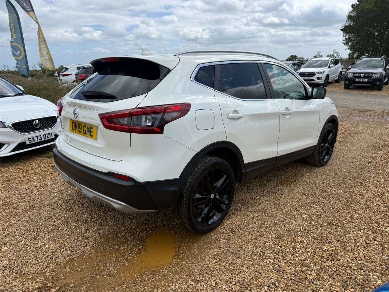 A 2019 NISSAN QASHQAI 1.3 DIG-T N-Motion SUV 5dr Petrol Manual Euro 6 (s/s) (140 ps) A 2019 NISSAN QASHQAI 1.3 DIG-T N-Motion SUV 5dr Petrol Manual Euro 6 (s/s) (140 ps)