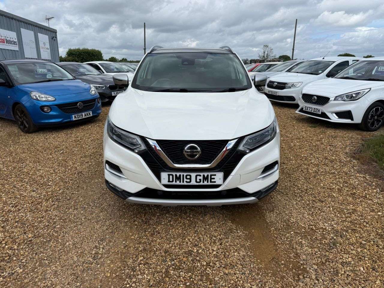 A 2019 NISSAN QASHQAI 1.3 DIG-T N-Motion SUV 5dr Petrol Manual Euro 6 (s/s) (140 ps) A 2019 NISSAN QASHQAI 1.3 DIG-T N-Motion SUV 5dr Petrol Manual Euro 6 (s/s) (140 ps)