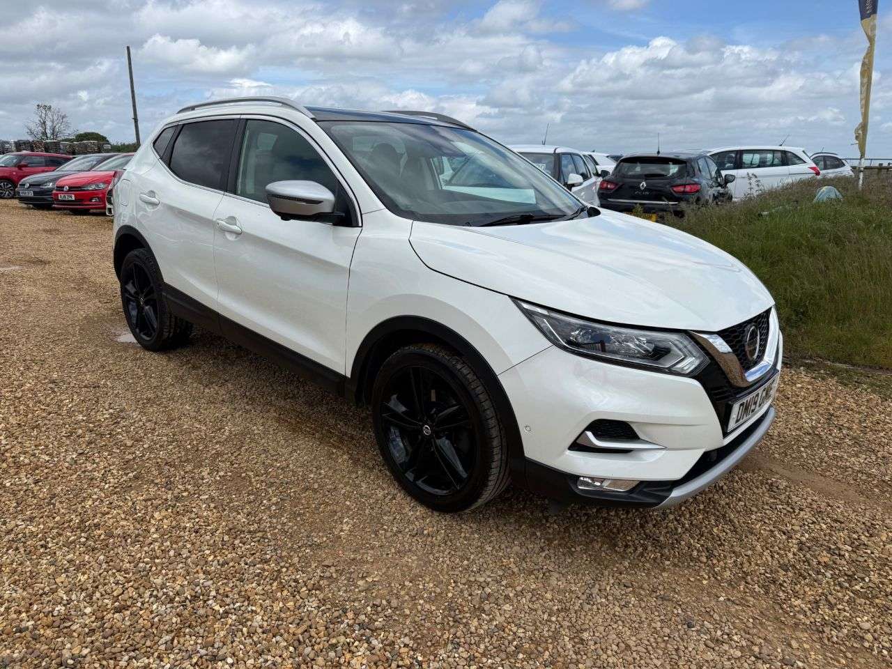 A 2019 NISSAN QASHQAI 1.3 DIG-T N-Motion SUV 5dr Petrol Manual Euro 6 (s/s) (140 ps) A 2019 NISSAN QASHQAI 1.3 DIG-T N-Motion SUV 5dr Petrol Manual Euro 6 (s/s) (140 ps)