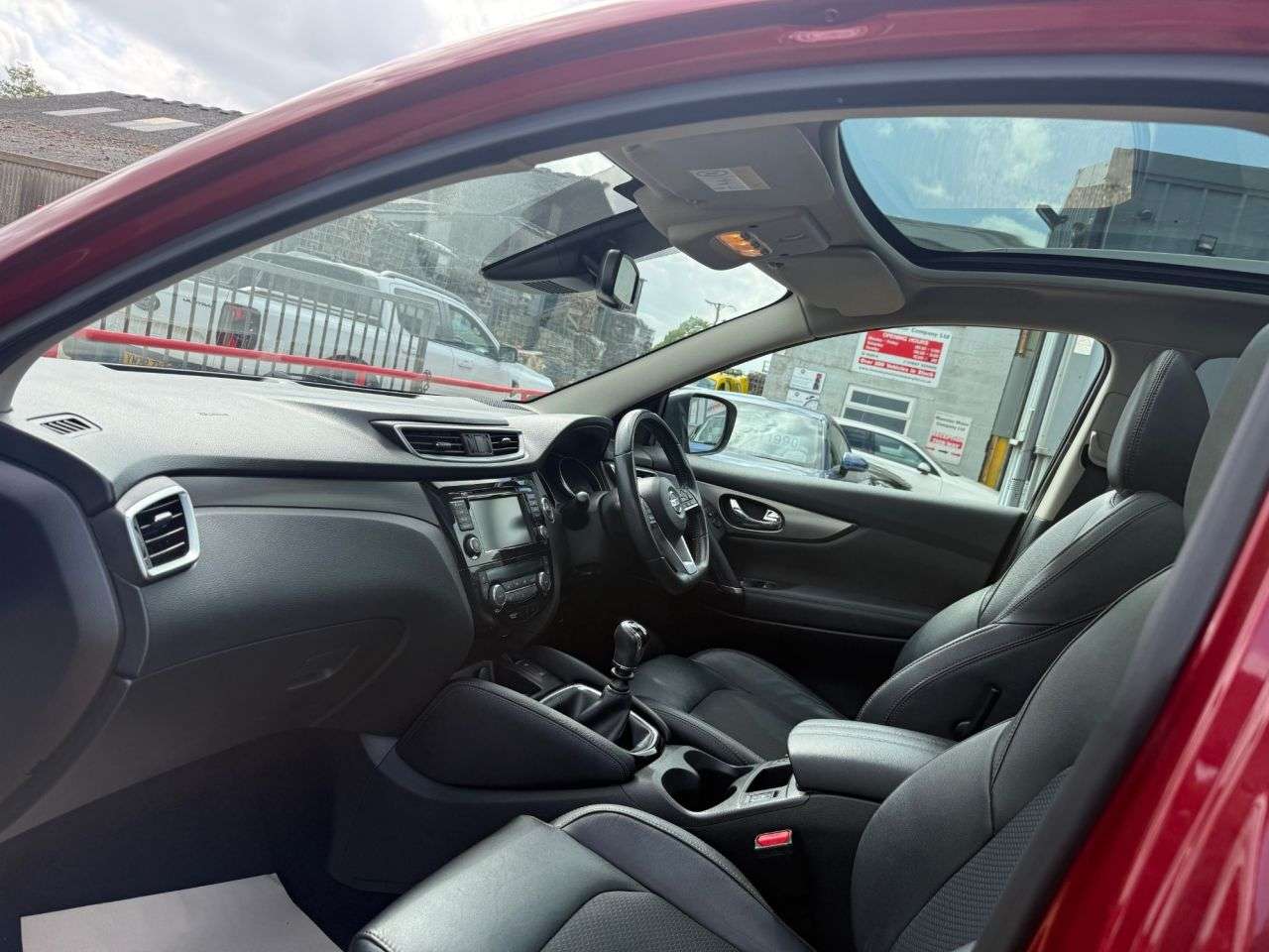A 2019 NISSAN QASHQAI 1.3 DIG-T Tekna SUV 5dr Petrol Manual Euro 6 (s/s) (140 ps) A 2019 NISSAN QASHQAI 1.3 DIG-T Tekna SUV 5dr Petrol Manual Euro 6 (s/s) (140 ps)