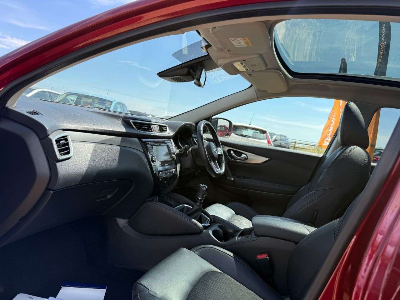 A 2019 NISSAN QASHQAI 1.3 DIG-T Tekna SUV 5dr Petrol Manual Euro 6 (s/s) (140 ps) A 2019 NISSAN QASHQAI 1.3 DIG-T Tekna SUV 5dr Petrol Manual Euro 6 (s/s) (140 ps)