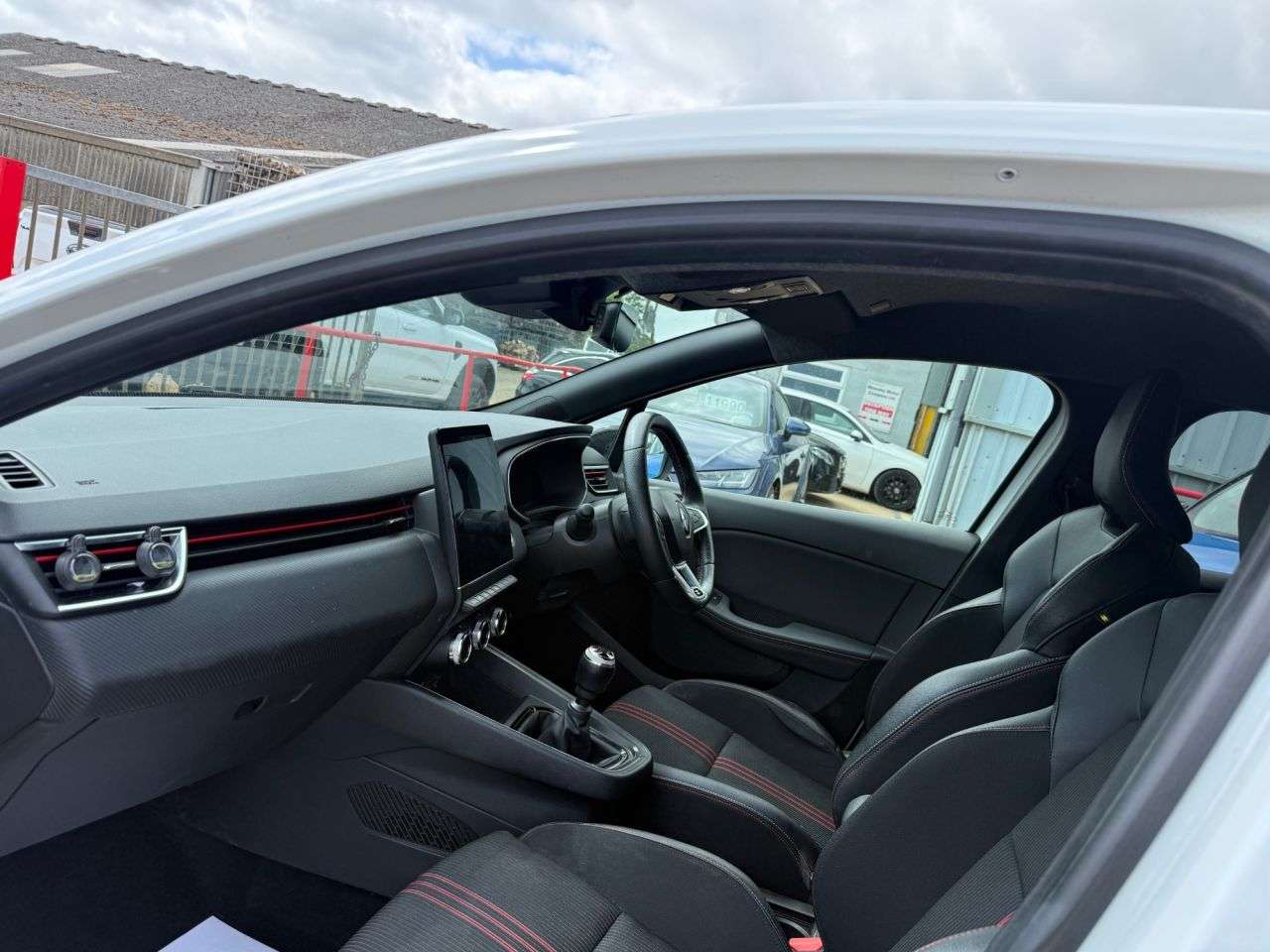 A 2023 RENAULT CLIO 1.0 TCe RS Line Hatchback 5dr Petrol Manual Euro 6 (s/s) (90 ps) A 2023 RENAULT CLIO 1.0 TCe RS Line Hatchback 5dr Petrol Manual Euro 6 (s/s) (90 ps)