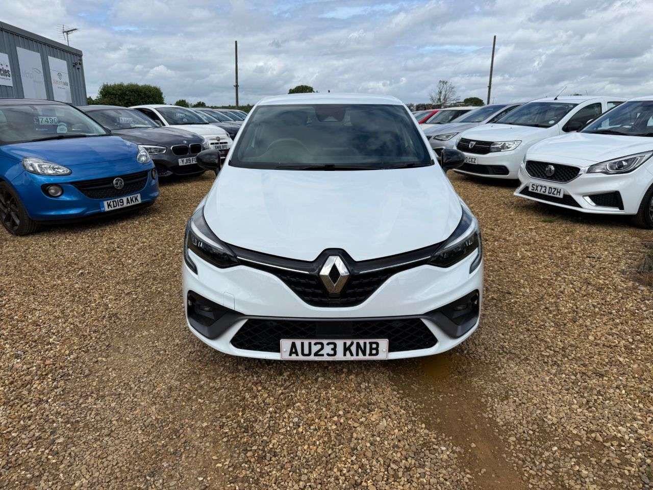 A 2023 RENAULT CLIO 1.0 TCe RS Line Hatchback 5dr Petrol Manual Euro 6 (s/s) (90 ps) A 2023 RENAULT CLIO 1.0 TCe RS Line Hatchback 5dr Petrol Manual Euro 6 (s/s) (90 ps)