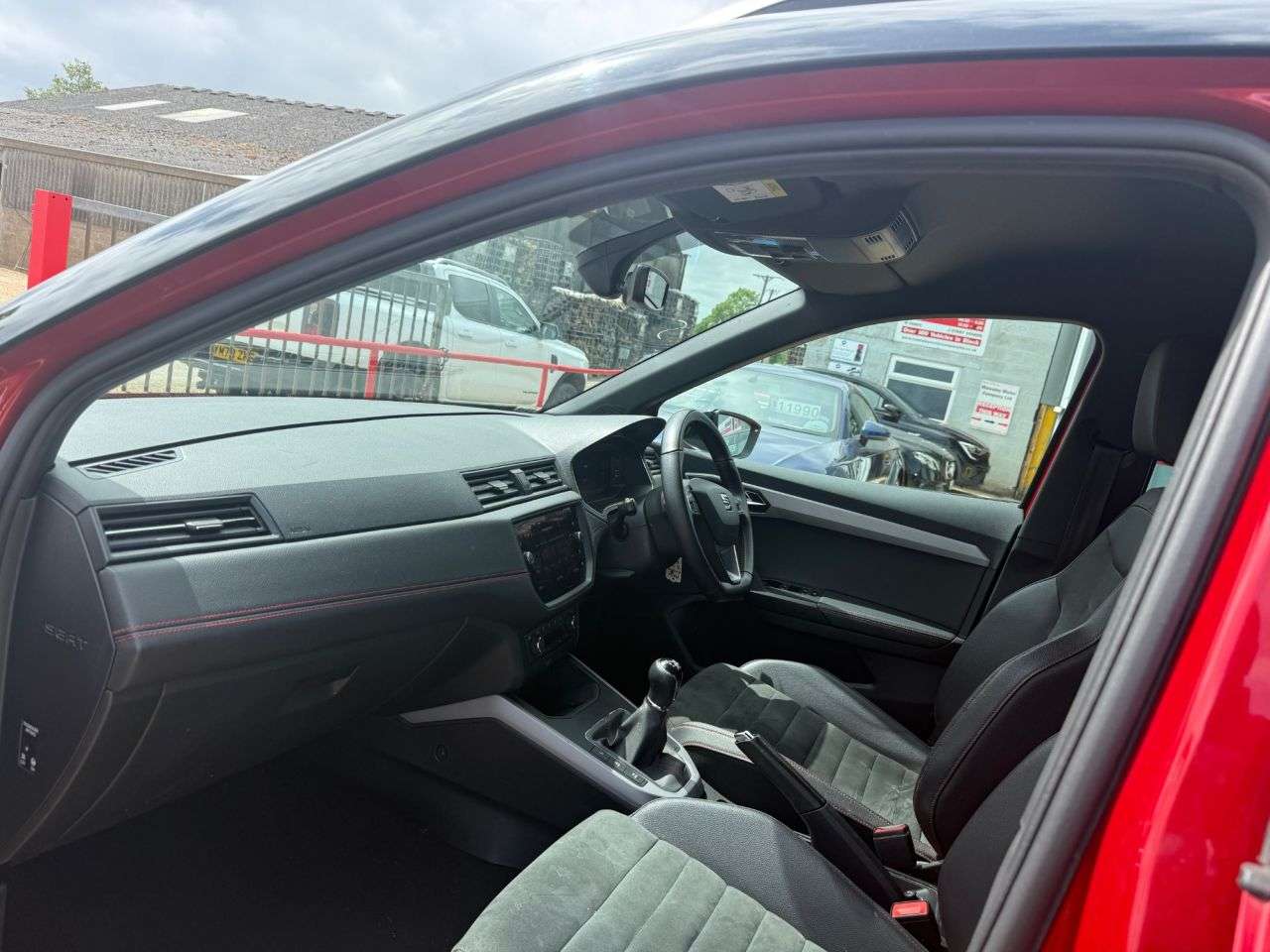 A 2019 SEAT ARONA 1.5 TSI GPF EVO FR Sport SUV 5dr Petrol Manual Euro 6 (s/s) (150 ps) A 2019 SEAT ARONA 1.5 TSI GPF EVO FR Sport SUV 5dr Petrol Manual Euro 6 (s/s) (150 ps)