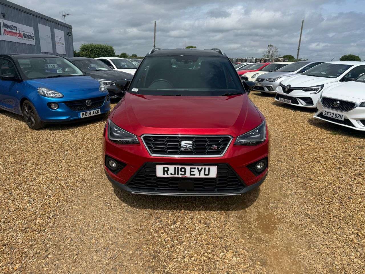 A 2019 SEAT ARONA 1.5 TSI GPF EVO FR Sport SUV 5dr Petrol Manual Euro 6 (s/s) (150 ps) A 2019 SEAT ARONA 1.5 TSI GPF EVO FR Sport SUV 5dr Petrol Manual Euro 6 (s/s) (150 ps)