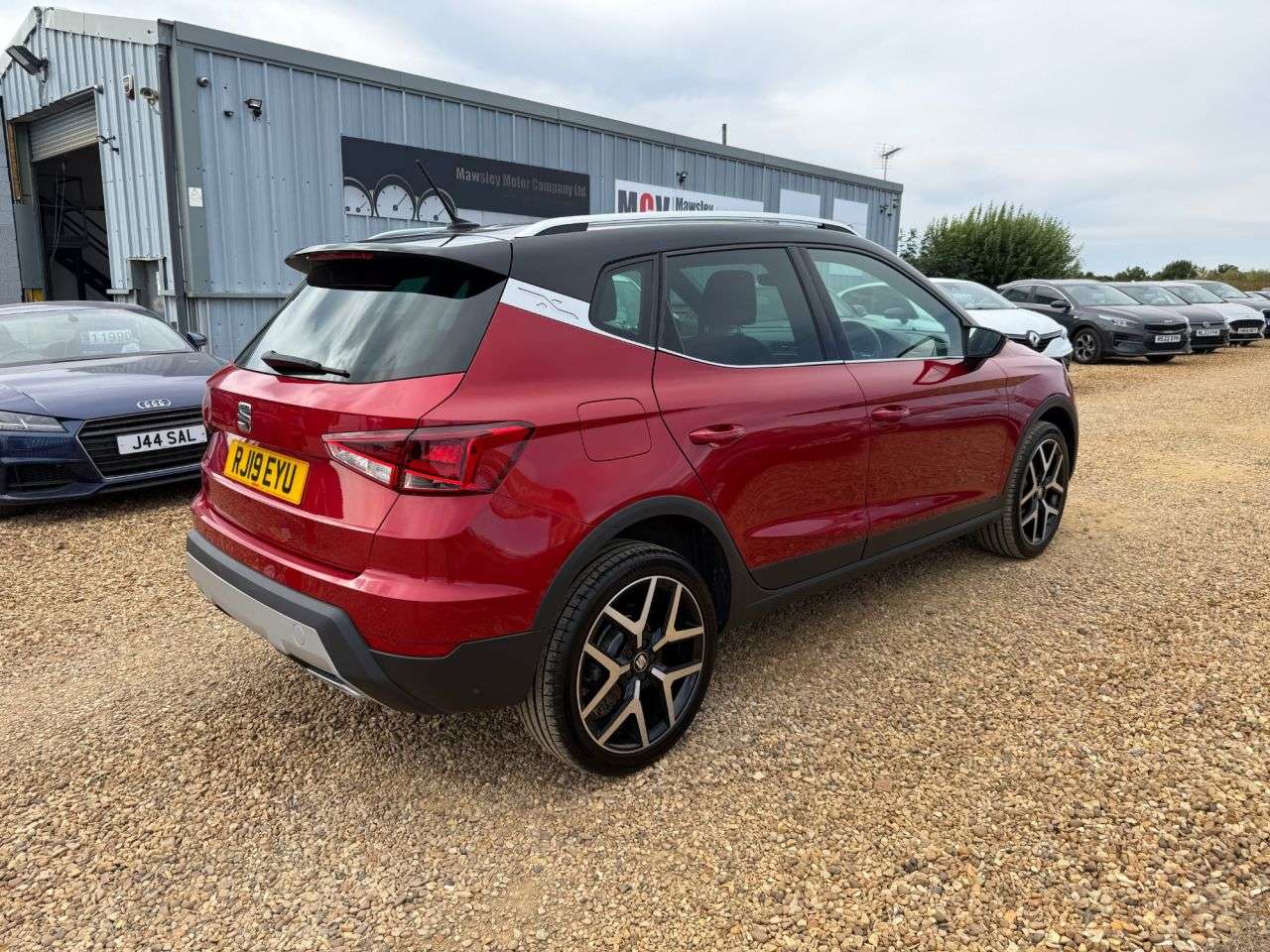 A 2019 SEAT ARONA 1.5 TSI GPF EVO FR Sport SUV 5dr Petrol Manual Euro 6 (s/s) (150 ps) A 2019 SEAT ARONA 1.5 TSI GPF EVO FR Sport SUV 5dr Petrol Manual Euro 6 (s/s) (150 ps)