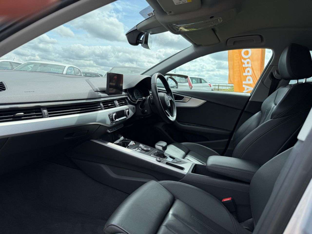 A 2019 AUDI A4 AVANT 2.0 TDI 35 Sport Estate 5dr Diesel S Tronic Euro 6 (s/s) (150 ps) A 2019 AUDI A4 AVANT 2.0 TDI 35 Sport Estate 5dr Diesel S Tronic Euro 6 (s/s) (150 ps)