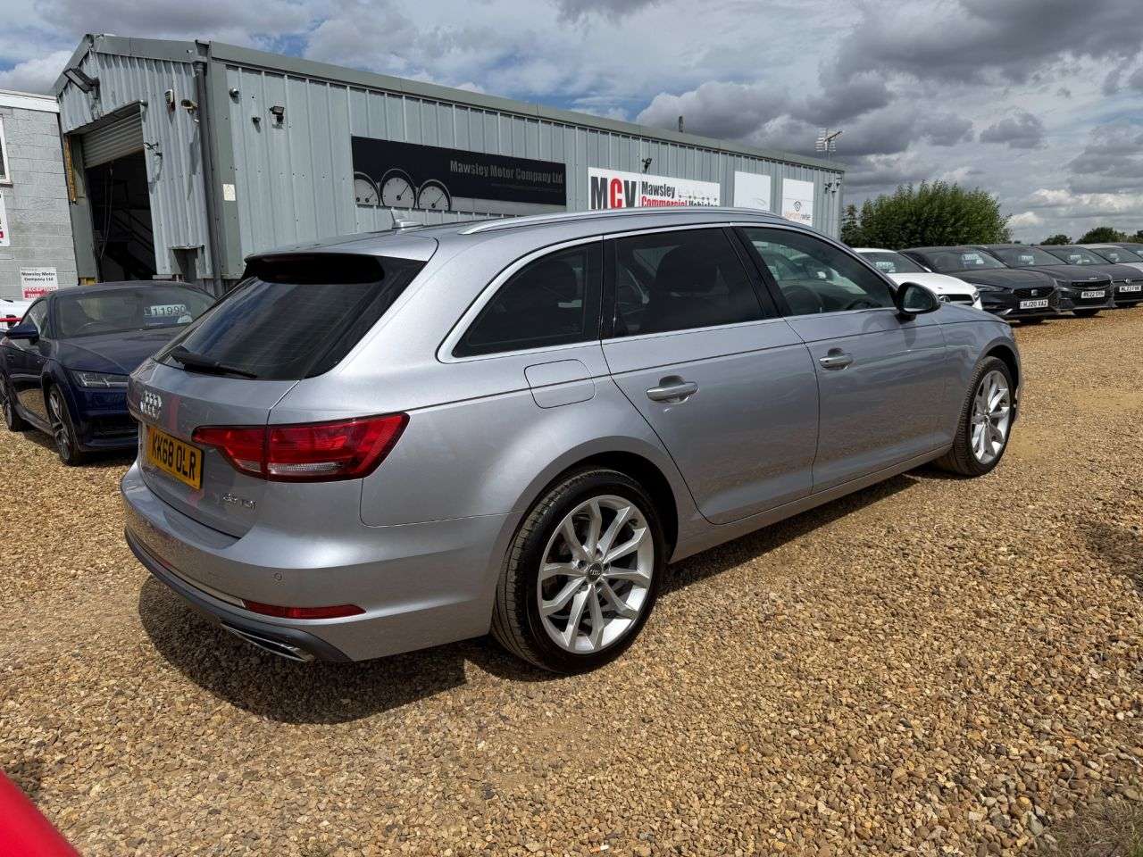A 2019 AUDI A4 AVANT 2.0 TDI 35 Sport Estate 5dr Diesel S Tronic Euro 6 (s/s) (150 ps) A 2019 AUDI A4 AVANT 2.0 TDI 35 Sport Estate 5dr Diesel S Tronic Euro 6 (s/s) (150 ps)