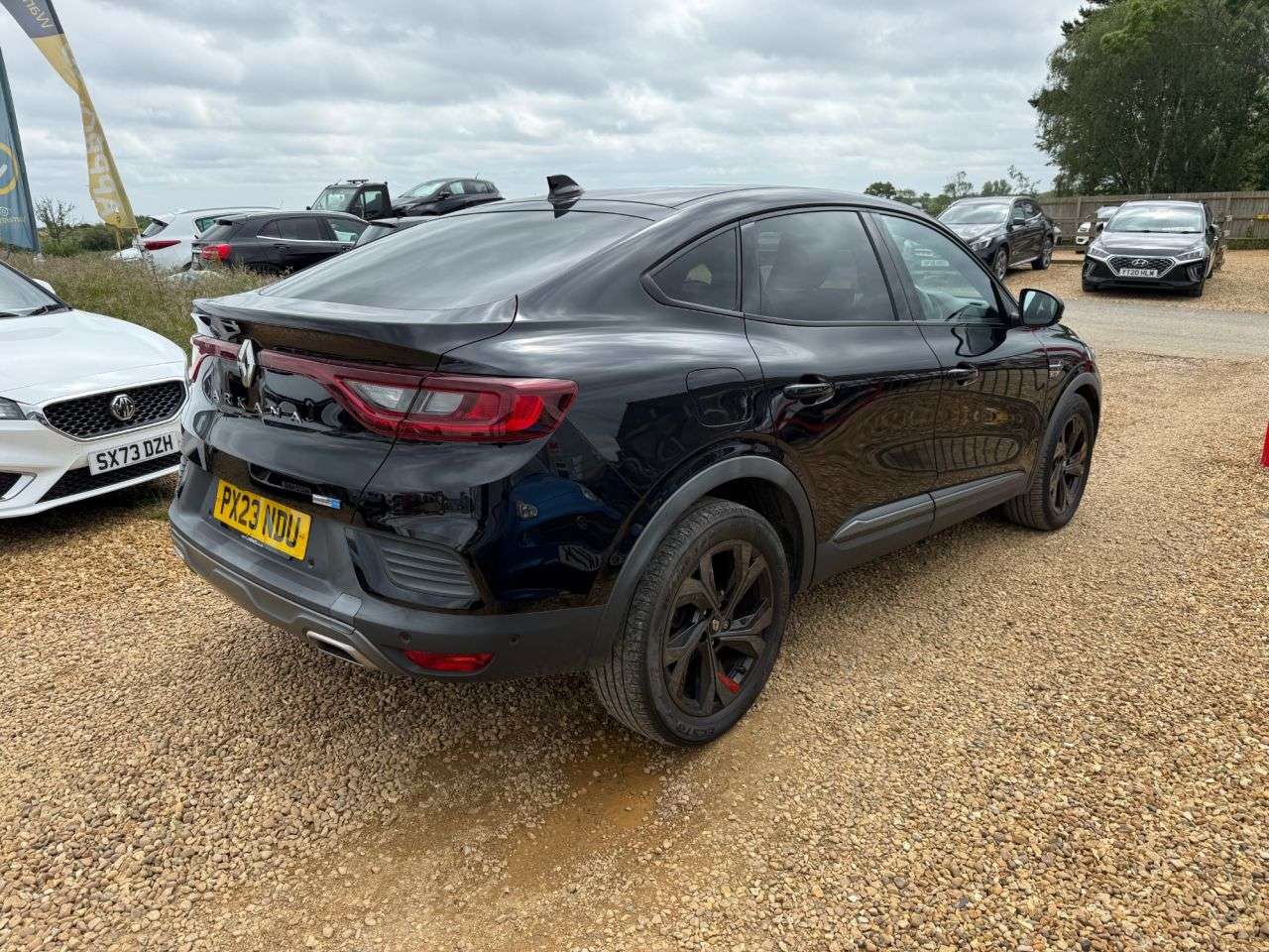 A 2023 RENAULT ARKANA 1.6 E-TECH r.s. line SUV 5dr Petrol Hybrid Auto 2WD Euro 6 (s/s) (145 bhp) A 2023 RENAULT ARKANA 1.6 E-TECH r.s. line SUV 5dr Petrol Hybrid Auto 2WD Euro 6 (s/s) (145 bhp)