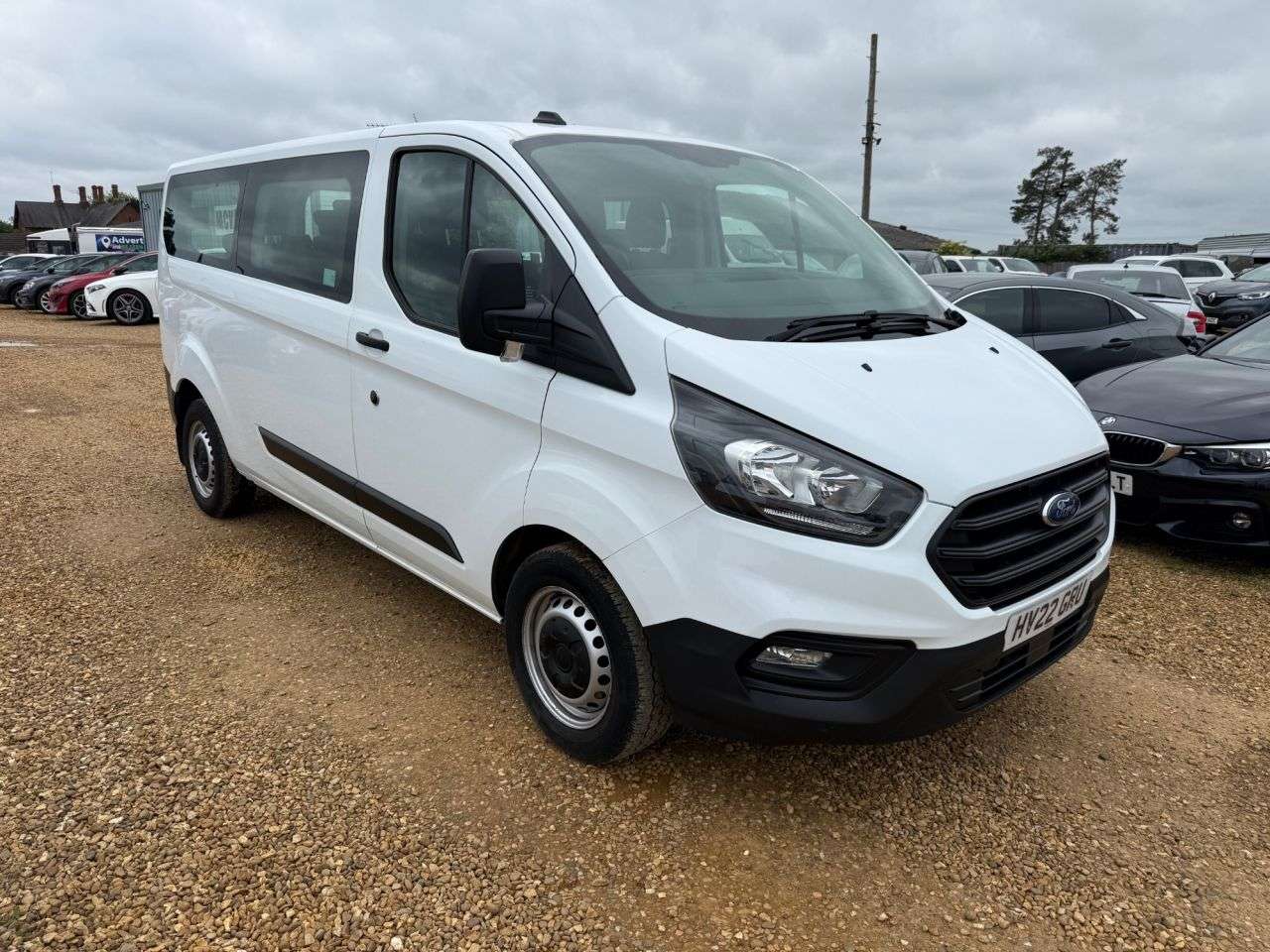 A 2022 FORD TRANSIT CUSTOM 2.0 320 EcoBlue Leader Kombi Double Cab 5dr Diesel Manual L2 H1 Euro 6 (s/s A 2022 FORD TRANSIT CUSTOM 2.0 320 EcoBlue Leader Kombi Double Cab 5dr Diesel Manual L2 H1 Euro 6 (s/s