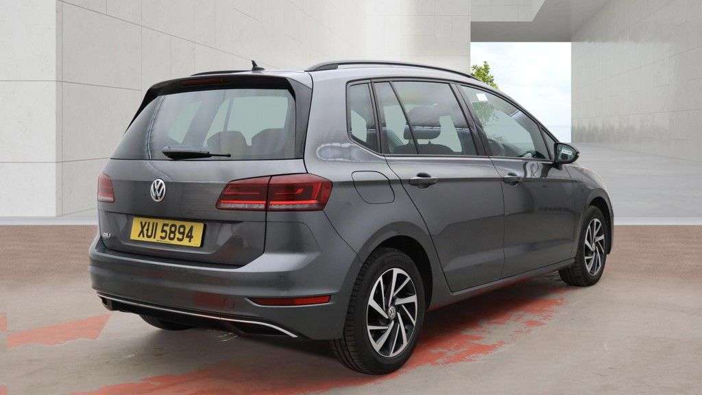 2019 VOLKSWAGEN GOLF SV 2019 VOLKSWAGEN GOLF SV