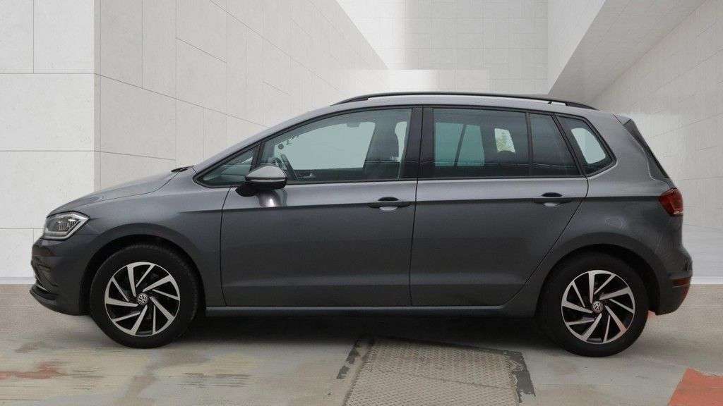 2019 VOLKSWAGEN GOLF SV 2019 VOLKSWAGEN GOLF SV