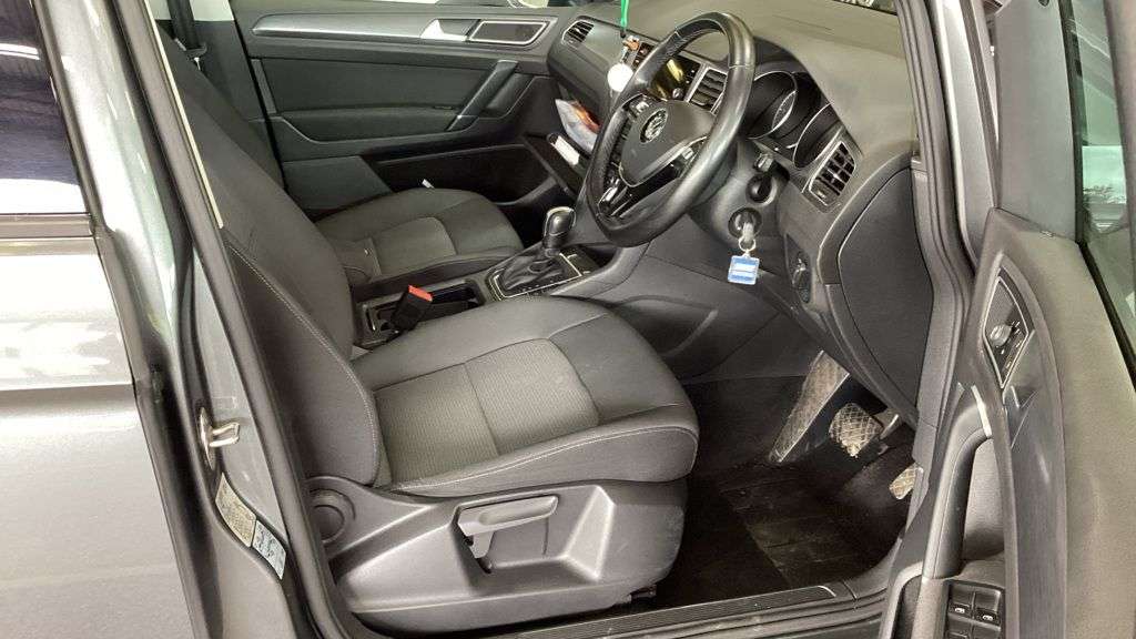 2019 VOLKSWAGEN GOLF SV 2019 VOLKSWAGEN GOLF SV