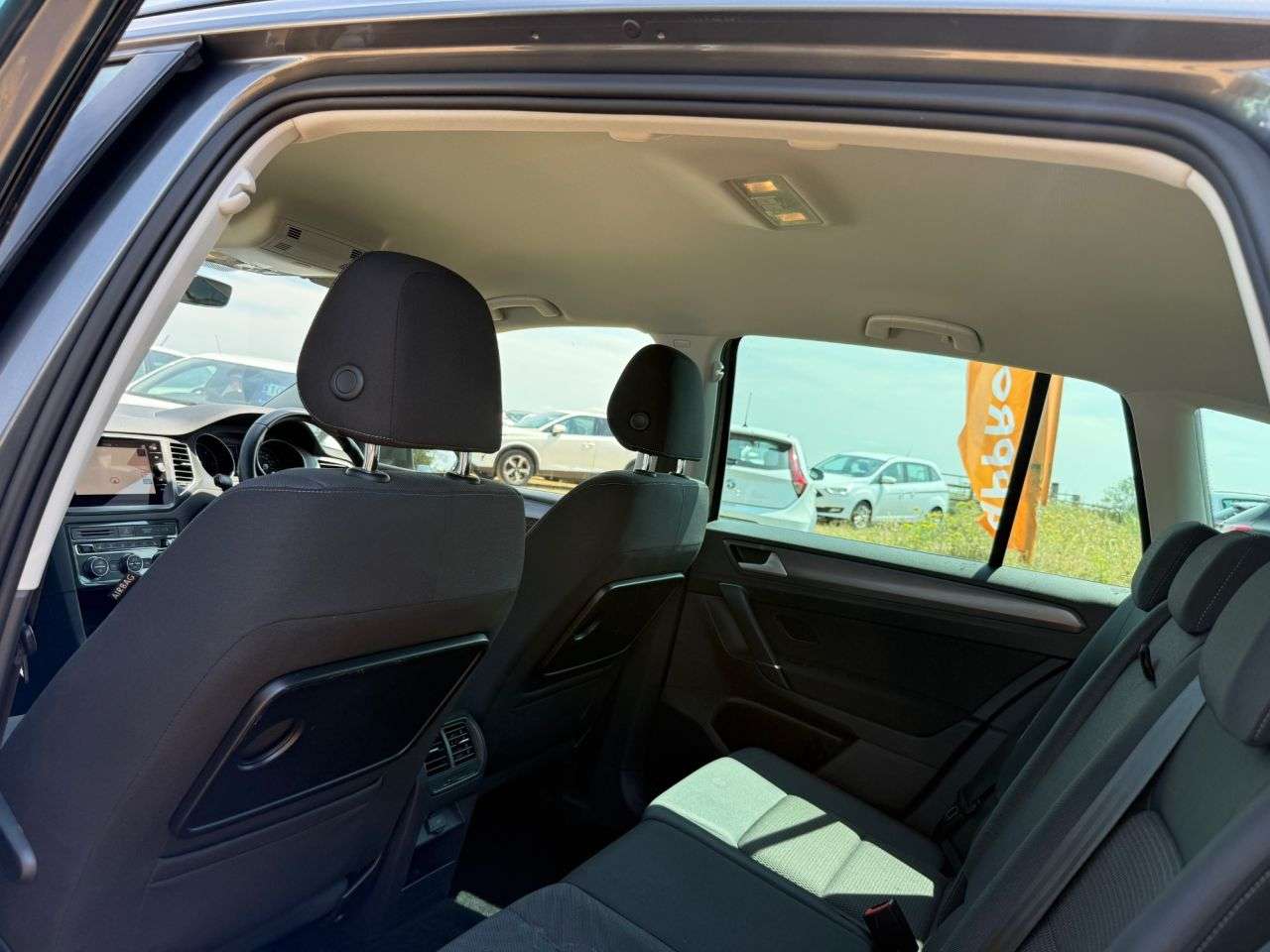 2019 VOLKSWAGEN GOLF SV 2019 VOLKSWAGEN GOLF SV