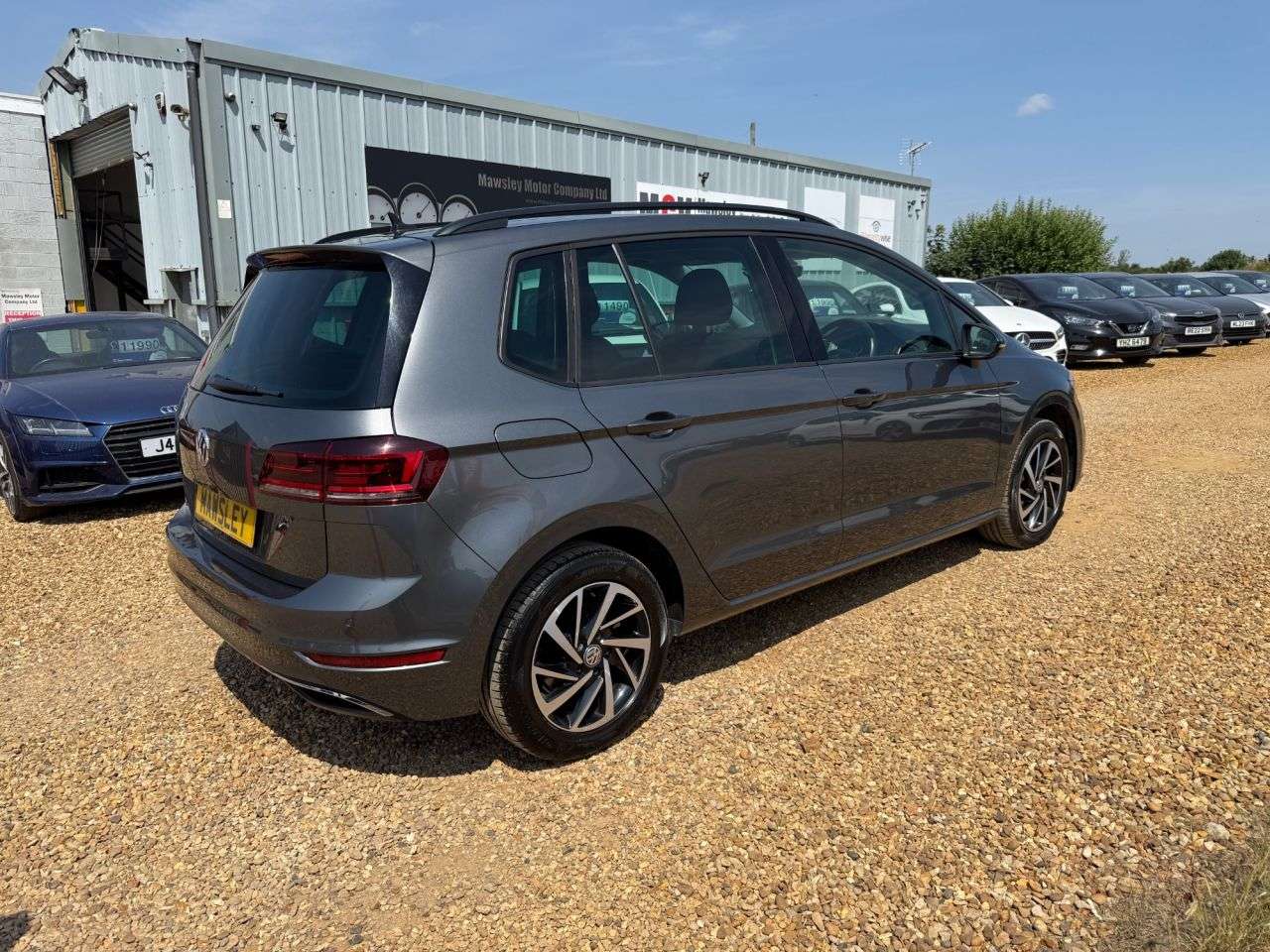 A 2019 VOLKSWAGEN GOLF SV 2.0 TDI Match MPV 5dr Diesel DSG Euro 6 (s/s) (150 ps) A 2019 VOLKSWAGEN GOLF SV 2.0 TDI Match MPV 5dr Diesel DSG Euro 6 (s/s) (150 ps)