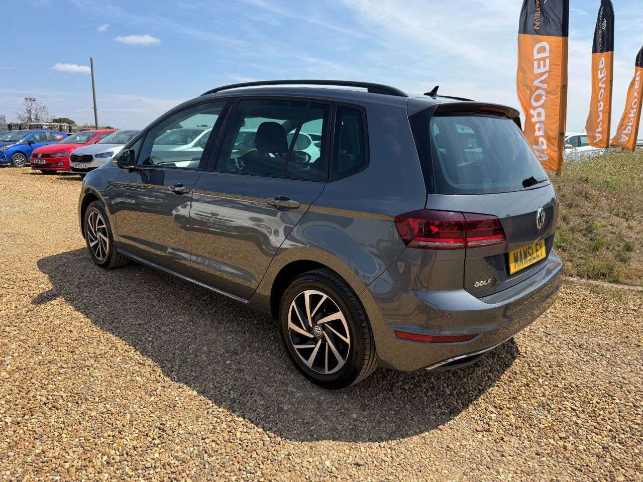 2019 VOLKSWAGEN GOLF SV 2019 VOLKSWAGEN GOLF SV