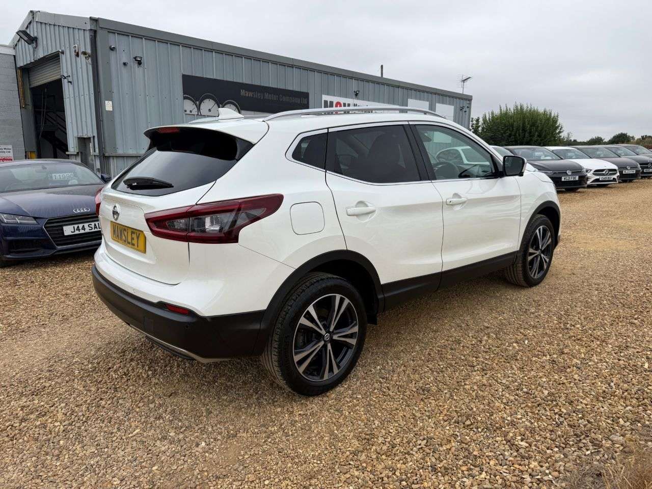 A 2021 NISSAN QASHQAI 1.3 DIG-T N-Connecta SUV 5dr Petrol Manual Euro 6 (s/s) (140 ps) A 2021 NISSAN QASHQAI 1.3 DIG-T N-Connecta SUV 5dr Petrol Manual Euro 6 (s/s) (140 ps)