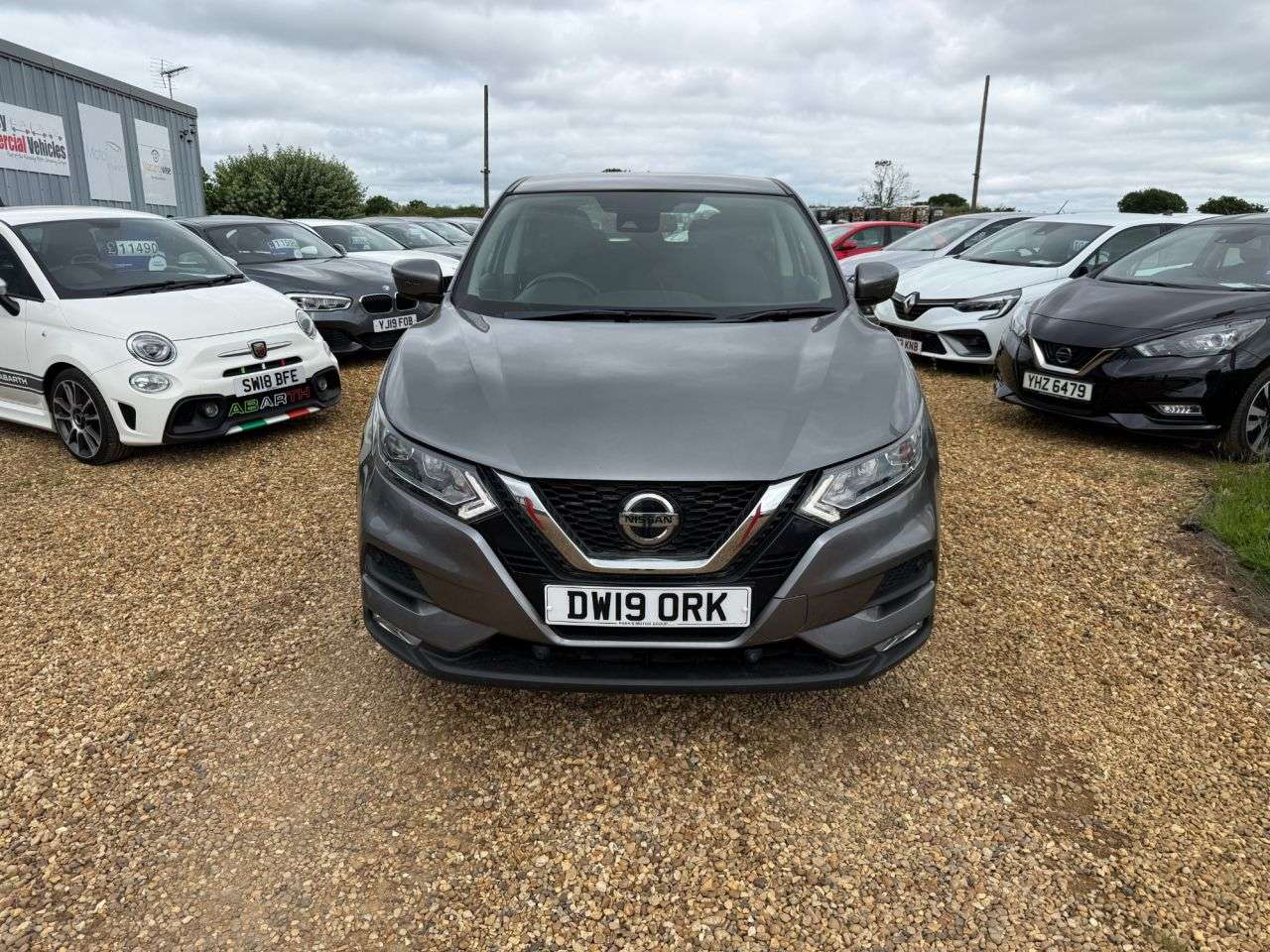 A 2019 NISSAN QASHQAI 1.3 DIG-T Acenta Premium SUV 5dr Petrol Manual Euro 6 (s/s) (140 ps) A 2019 NISSAN QASHQAI 1.3 DIG-T Acenta Premium SUV 5dr Petrol Manual Euro 6 (s/s) (140 ps)