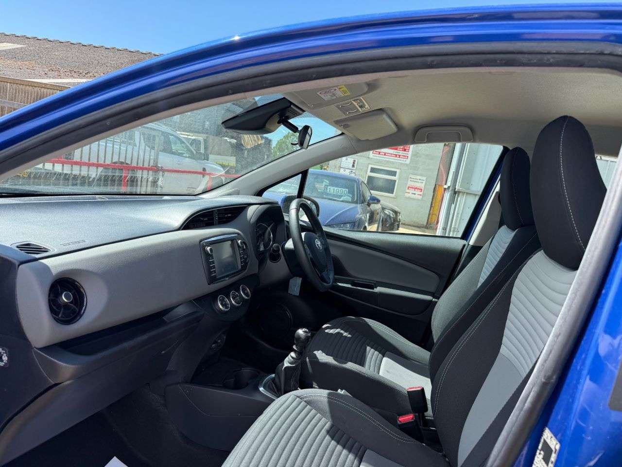 A 2019 TOYOTA YARIS 1.5 VVT-i Icon Hatchback 5dr Petrol Manual Euro 6 (111 ps) A 2019 TOYOTA YARIS 1.5 VVT-i Icon Hatchback 5dr Petrol Manual Euro 6 (111 ps)