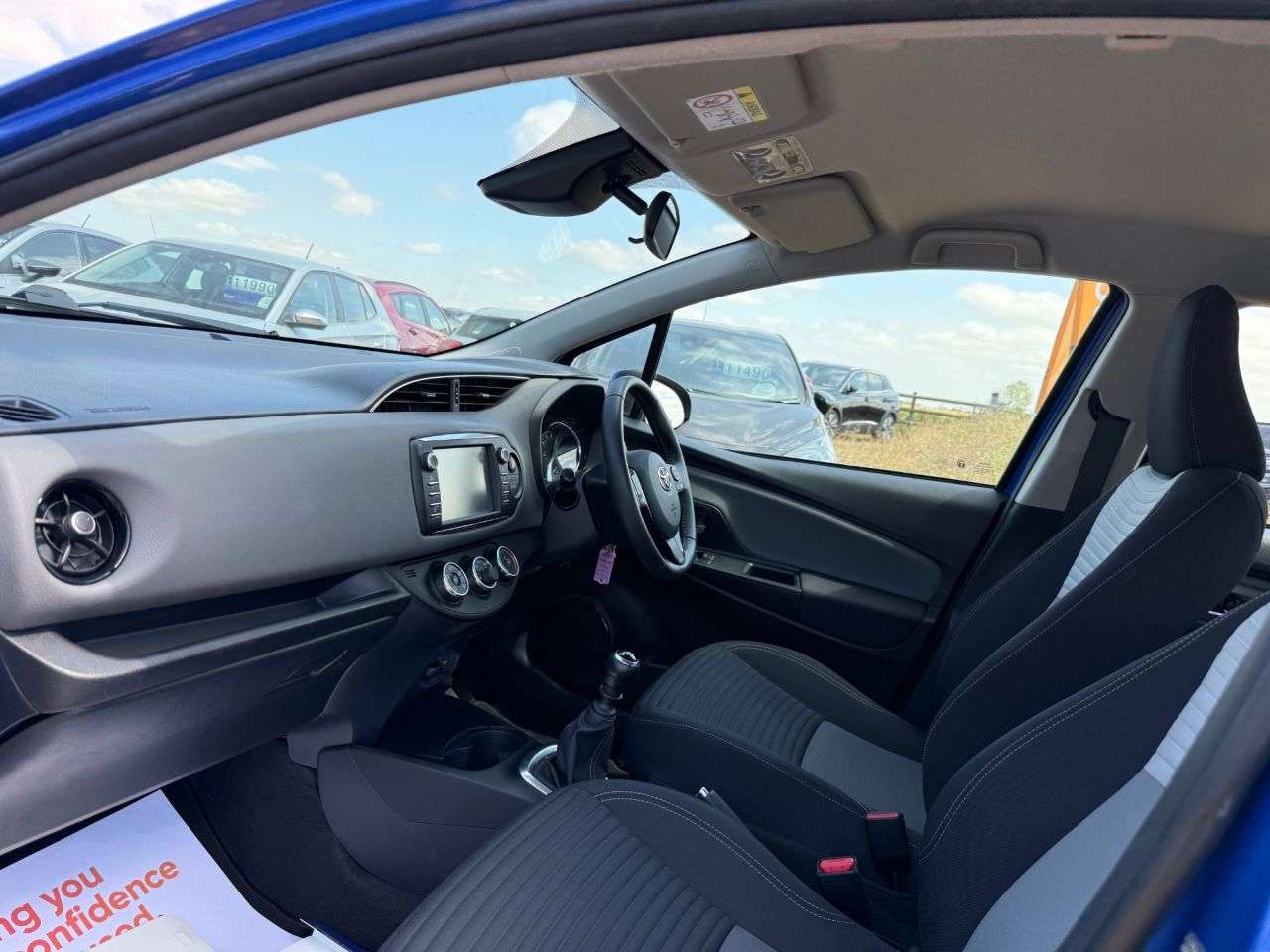 A 2019 TOYOTA YARIS 1.5 VVT-i Icon Hatchback 5dr Petrol Manual Euro 6 (111 ps) A 2019 TOYOTA YARIS 1.5 VVT-i Icon Hatchback 5dr Petrol Manual Euro 6 (111 ps)