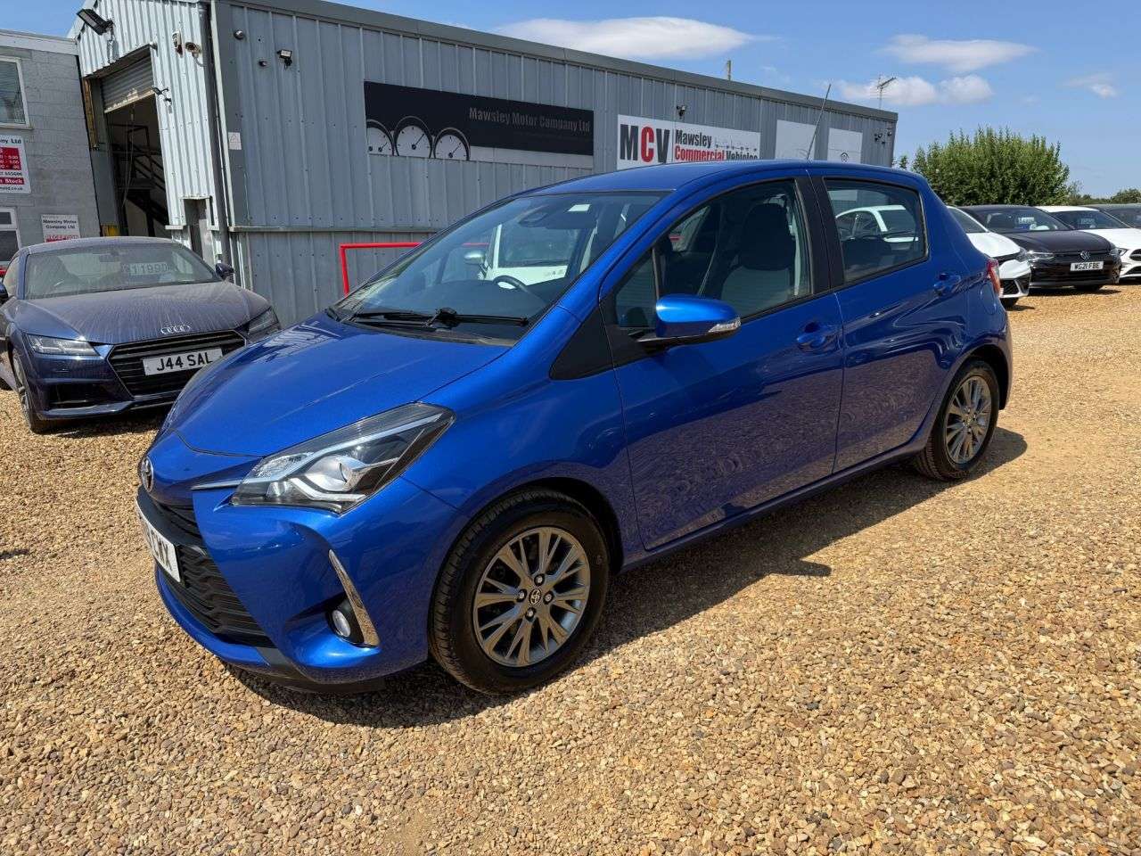 A 2019 TOYOTA YARIS 1.5 VVT-i Icon Hatchback 5dr Petrol Manual Euro 6 (111 ps) A 2019 TOYOTA YARIS 1.5 VVT-i Icon Hatchback 5dr Petrol Manual Euro 6 (111 ps)