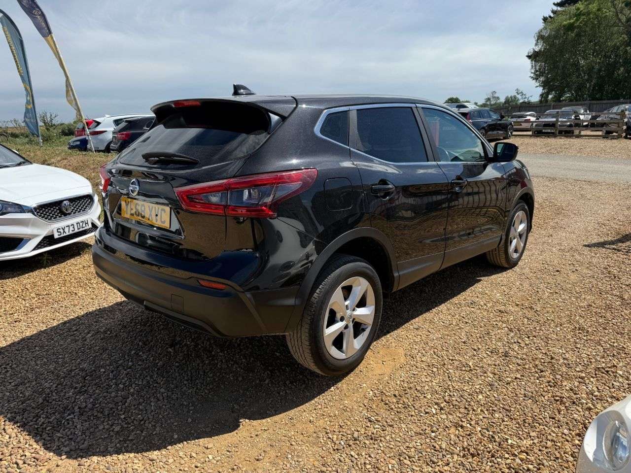 A 2019 NISSAN QASHQAI 1.3 DIG-T Acenta Premium SUV 5dr Petrol Manual Euro 6 (s/s) (140 ps) A 2019 NISSAN QASHQAI 1.3 DIG-T Acenta Premium SUV 5dr Petrol Manual Euro 6 (s/s) (140 ps)