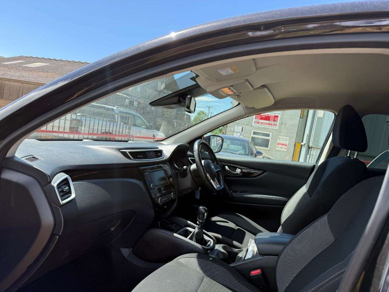 A 2019 NISSAN QASHQAI 1.3 DIG-T Acenta Premium SUV 5dr Petrol Manual Euro 6 (s/s) (140 ps) A 2019 NISSAN QASHQAI 1.3 DIG-T Acenta Premium SUV 5dr Petrol Manual Euro 6 (s/s) (140 ps)