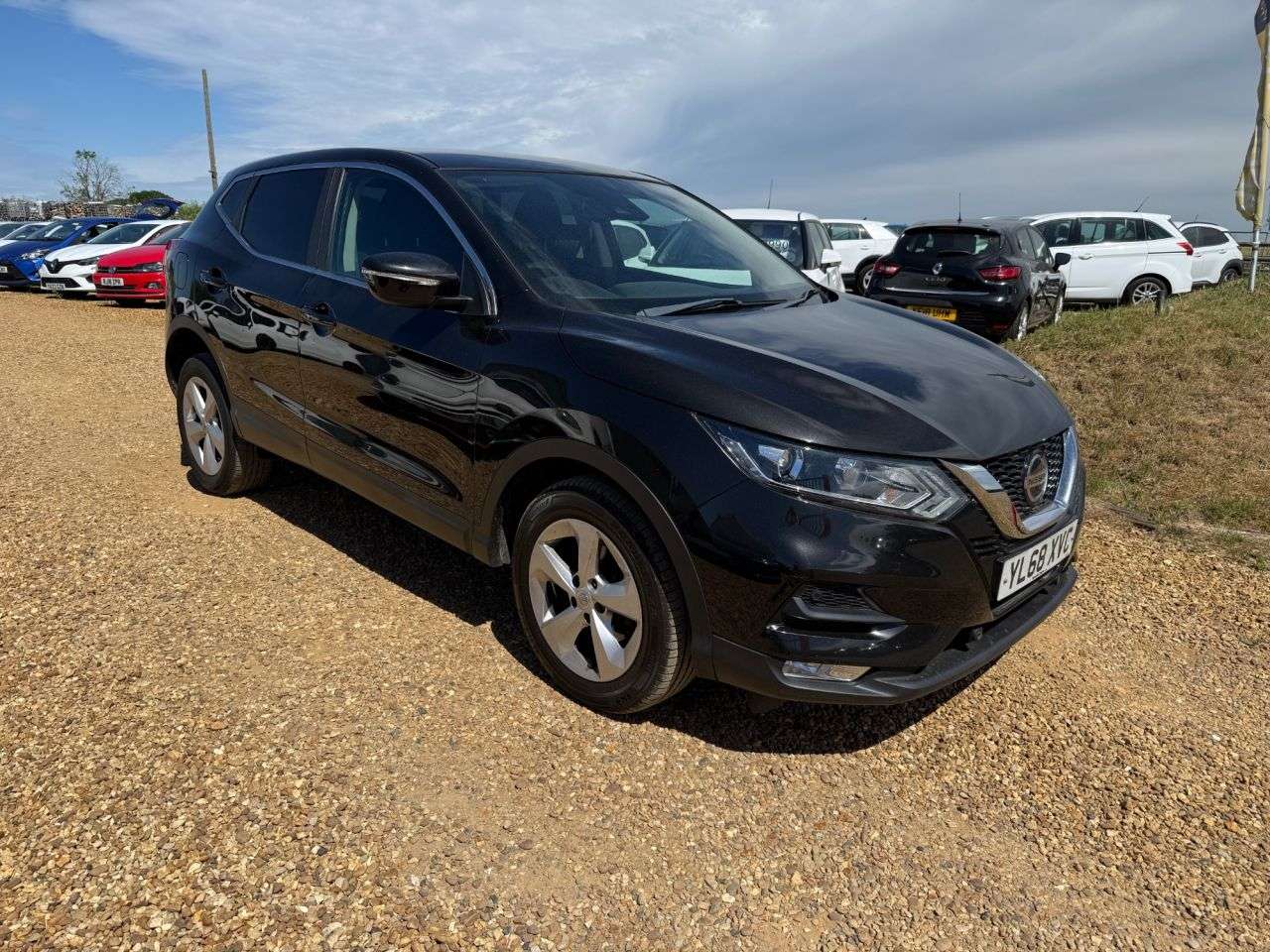 A 2019 NISSAN QASHQAI 1.3 DIG-T Acenta Premium SUV 5dr Petrol Manual Euro 6 (s/s) (140 ps) A 2019 NISSAN QASHQAI 1.3 DIG-T Acenta Premium SUV 5dr Petrol Manual Euro 6 (s/s) (140 ps)