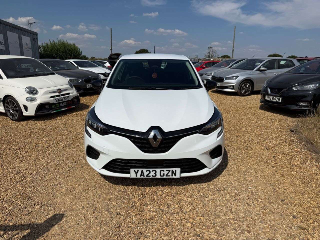 A 2023 RENAULT CLIO 1.0 TCe Evolution Hatchback 5dr Petrol Manual Euro 6 (s/s) (90 ps) A 2023 RENAULT CLIO 1.0 TCe Evolution Hatchback 5dr Petrol Manual Euro 6 (s/s) (90 ps)