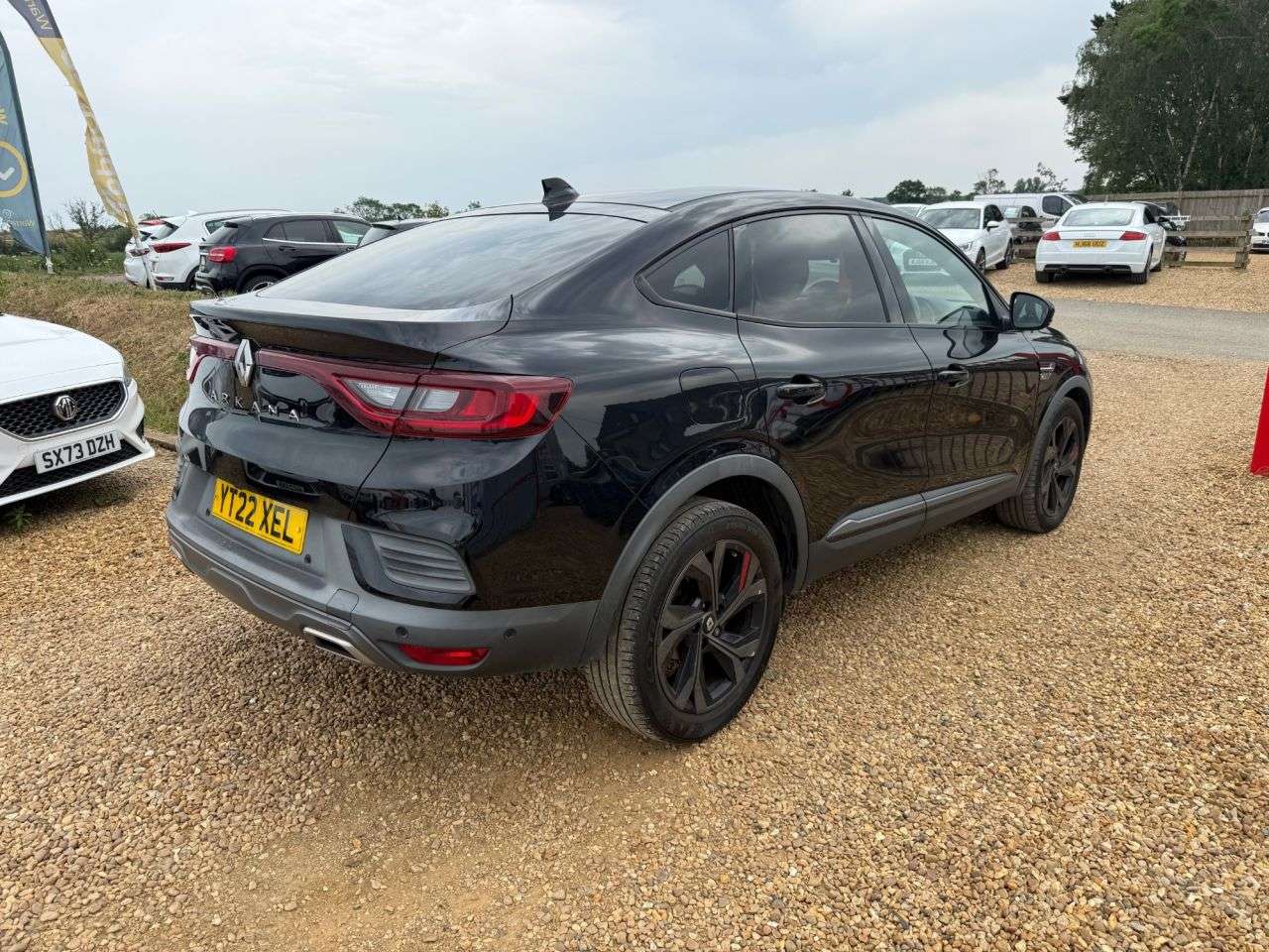 A 2022 RENAULT ARKANA 1.3 TCe MHEV r.s. line SUV 5dr Petrol EDC 2WD Euro 6 (s/s) (140 ps) A 2022 RENAULT ARKANA 1.3 TCe MHEV r.s. line SUV 5dr Petrol EDC 2WD Euro 6 (s/s) (140 ps)