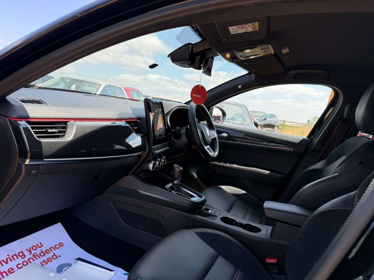 A 2022 RENAULT ARKANA 1.3 TCe MHEV r.s. line SUV 5dr Petrol EDC 2WD Euro 6 (s/s) (140 ps) A 2022 RENAULT ARKANA 1.3 TCe MHEV r.s. line SUV 5dr Petrol EDC 2WD Euro 6 (s/s) (140 ps)