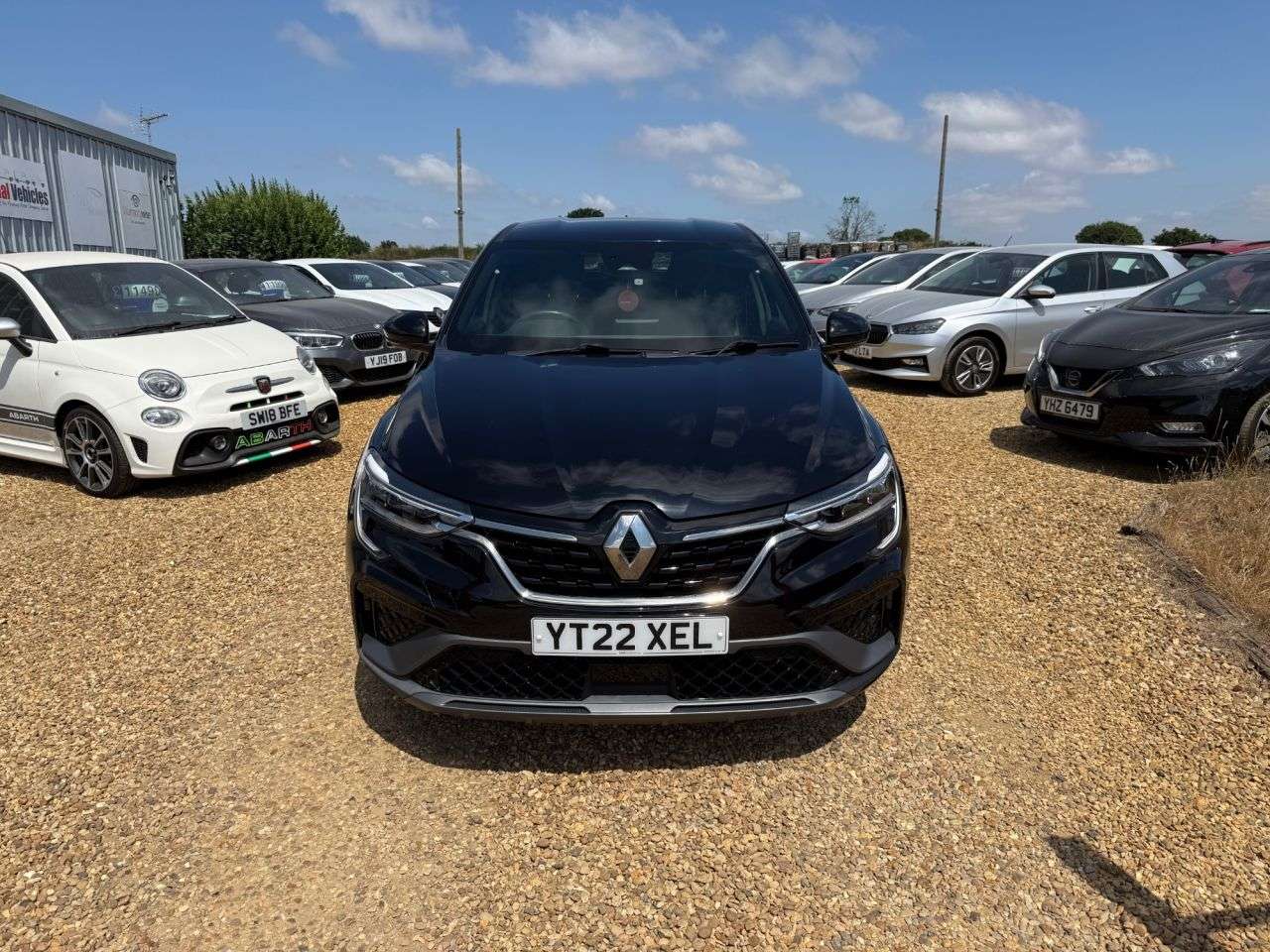 A 2022 RENAULT ARKANA 1.3 TCe MHEV r.s. line SUV 5dr Petrol EDC 2WD Euro 6 (s/s) (140 ps) A 2022 RENAULT ARKANA 1.3 TCe MHEV r.s. line SUV 5dr Petrol EDC 2WD Euro 6 (s/s) (140 ps)