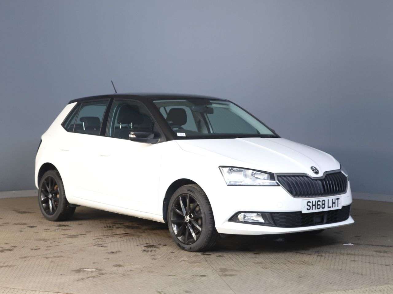A 2018 SKODA FABIA 1.0 Colour Edition Hatchback 5dr Petrol Manual Euro 6 (s/s) (75 ps) A 2018 SKODA FABIA 1.0 Colour Edition Hatchback 5dr Petrol Manual Euro 6 (s/s) (75 ps)