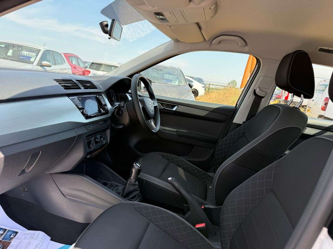 A 2018 SKODA FABIA 1.0 Colour Edition Hatchback 5dr Petrol Manual Euro 6 (s/s) (75 ps) A 2018 SKODA FABIA 1.0 Colour Edition Hatchback 5dr Petrol Manual Euro 6 (s/s) (75 ps)