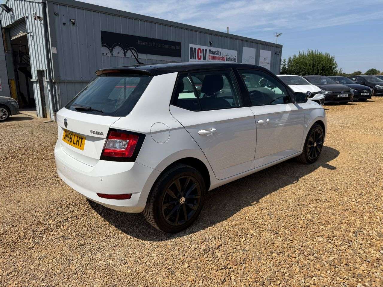 A 2018 SKODA FABIA 1.0 Colour Edition Hatchback 5dr Petrol Manual Euro 6 (s/s) (75 ps) A 2018 SKODA FABIA 1.0 Colour Edition Hatchback 5dr Petrol Manual Euro 6 (s/s) (75 ps)