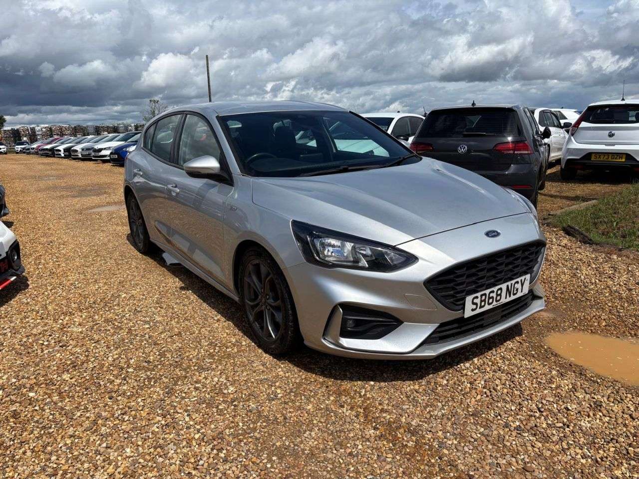 A 2019 FORD FOCUS 1.5 EcoBlue ST-Line Hatchback 5dr Diesel Manual Euro 6 (s/s) (120 ps) A 2019 FORD FOCUS 1.5 EcoBlue ST-Line Hatchback 5dr Diesel Manual Euro 6 (s/s) (120 ps)