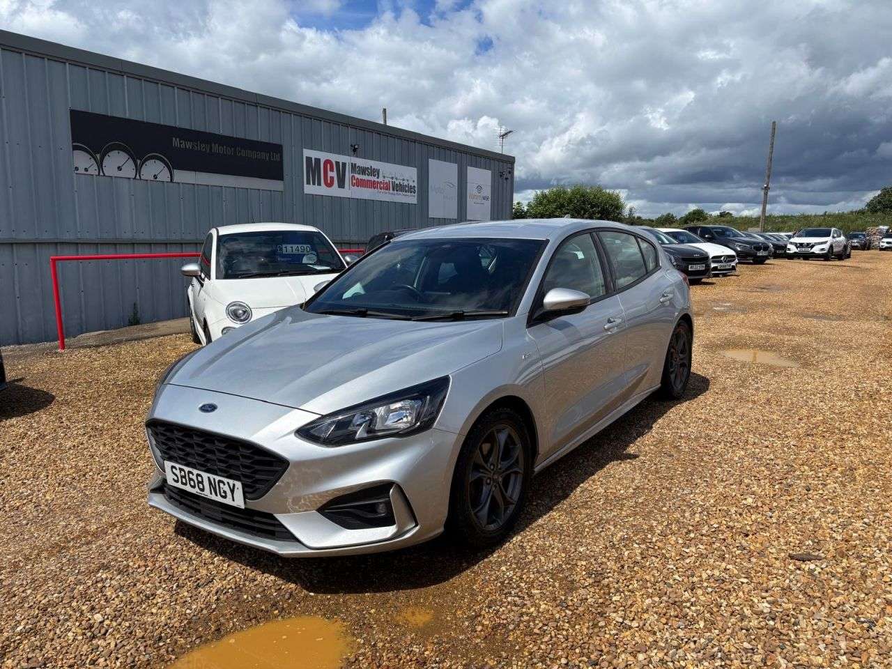 A 2019 FORD FOCUS 1.5 EcoBlue ST-Line Hatchback 5dr Diesel Manual Euro 6 (s/s) (120 ps) A 2019 FORD FOCUS 1.5 EcoBlue ST-Line Hatchback 5dr Diesel Manual Euro 6 (s/s) (120 ps)