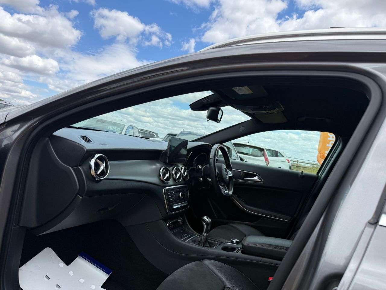 A 2018 MERCEDES-BENZ GLA 1.6 GLA200 AMG Line SUV 5dr Petrol Manual Euro 6 (s/s) (156 ps) A 2018 MERCEDES-BENZ GLA 1.6 GLA200 AMG Line SUV 5dr Petrol Manual Euro 6 (s/s) (156 ps)