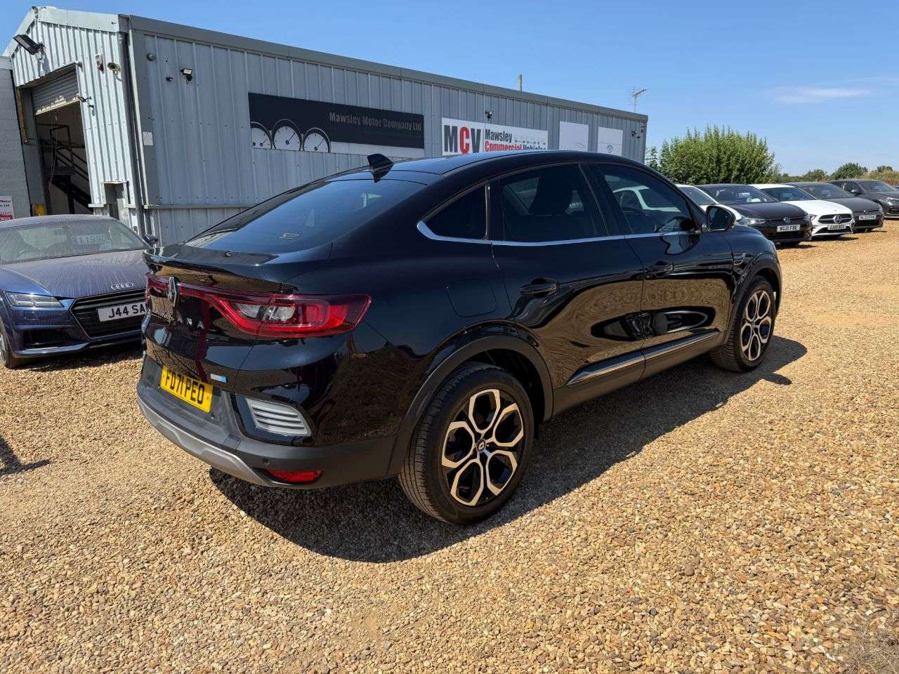 A 2022 RENAULT ARKANA 1.6 E-TECH S Edition SUV 5dr Petrol Hybrid Auto 2WD Euro 6 (s/s) (145 bhp) A 2022 RENAULT ARKANA 1.6 E-TECH S Edition SUV 5dr Petrol Hybrid Auto 2WD Euro 6 (s/s) (145 bhp)