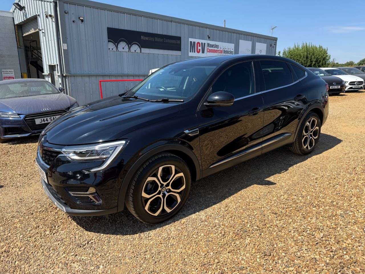 A 2022 RENAULT ARKANA 1.6 E-TECH S Edition SUV 5dr Petrol Hybrid Auto 2WD Euro 6 (s/s) (145 bhp) A 2022 RENAULT ARKANA 1.6 E-TECH S Edition SUV 5dr Petrol Hybrid Auto 2WD Euro 6 (s/s) (145 bhp)