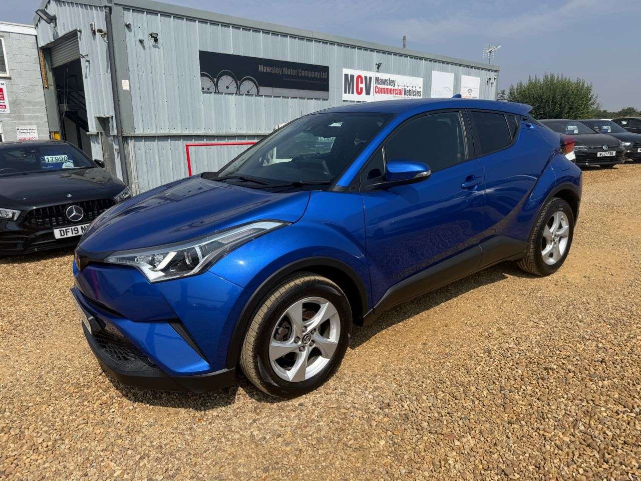 A 2017 TOYOTA CHR ICON A 2017 TOYOTA CHR ICON
