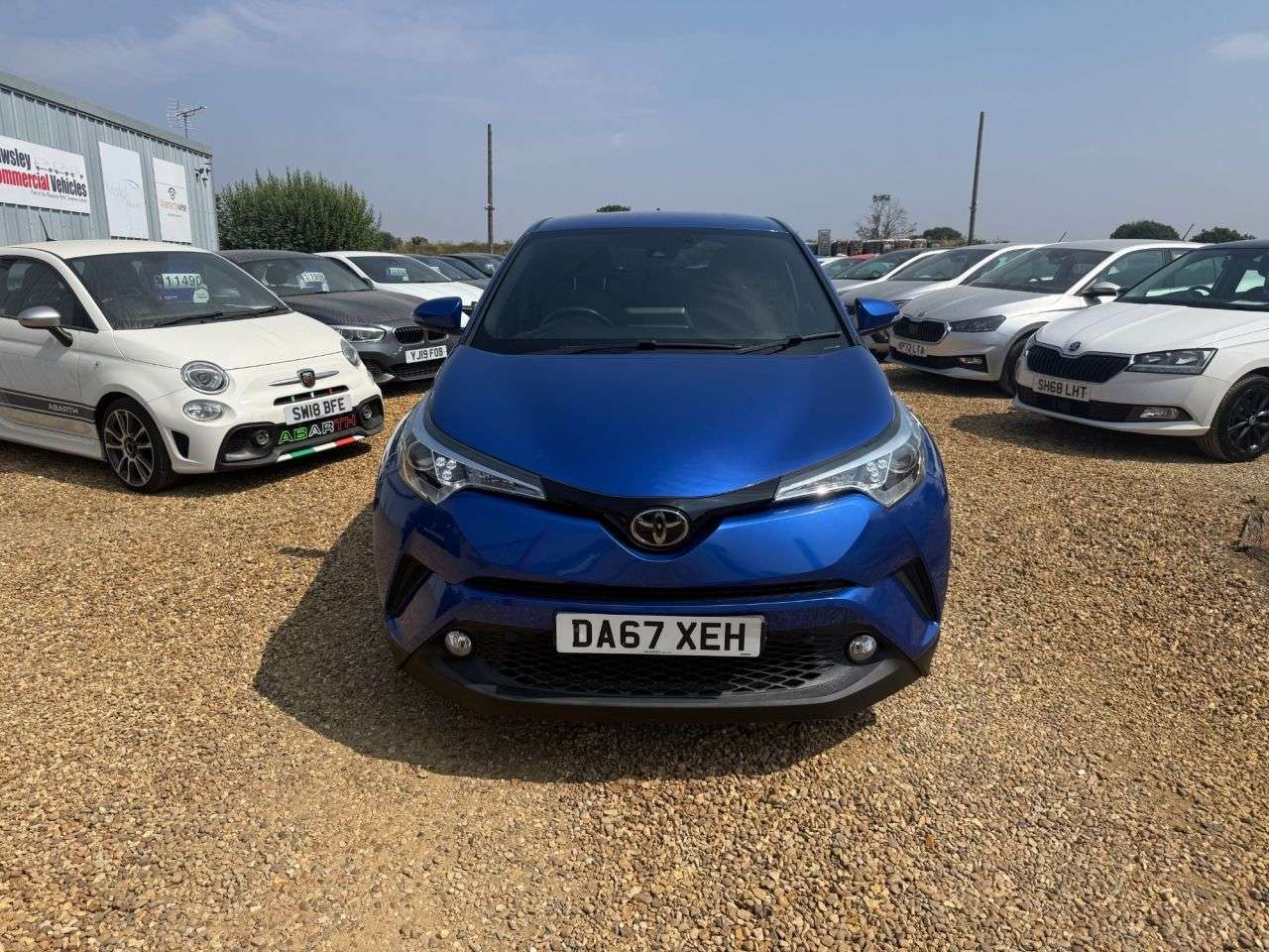 A 2017 TOYOTA CHR ICON A 2017 TOYOTA CHR ICON