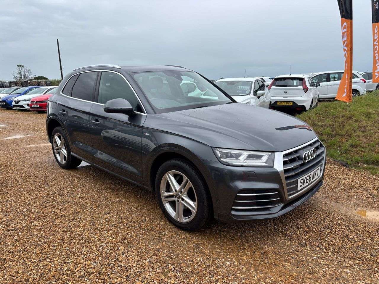 A 2018 AUDI Q5 2.0 TDI 40 S line SUV 5dr Diesel S Tronic quattro Euro 6 (s/s) (190 ps) A 2018 AUDI Q5 2.0 TDI 40 S line SUV 5dr Diesel S Tronic quattro Euro 6 (s/s) (190 ps)