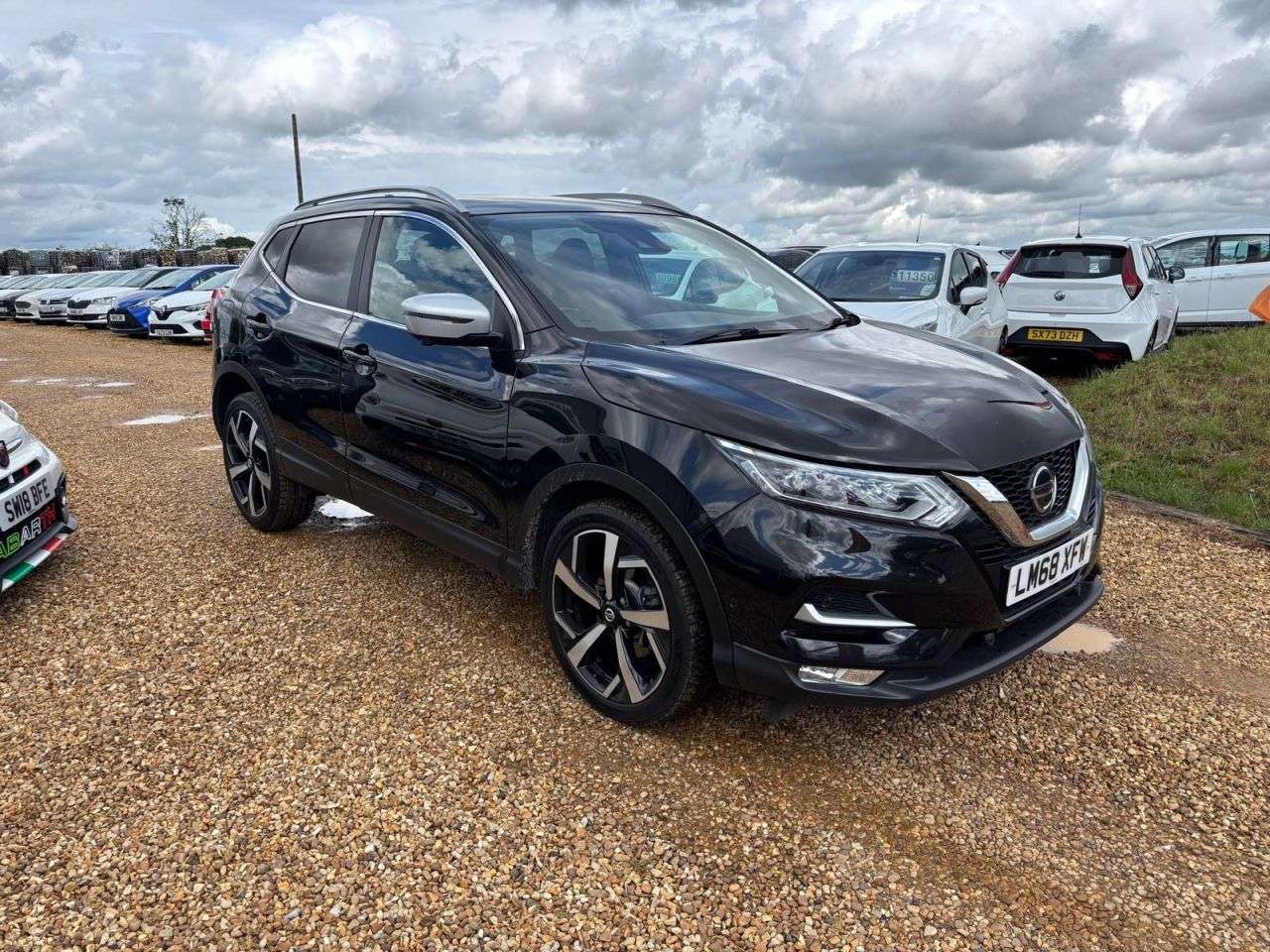 A 2018 NISSAN QASHQAI 1.3 DIG-T Tekna+ SUV 5dr Petrol Manual Euro 6 (s/s) (140 ps) A 2018 NISSAN QASHQAI 1.3 DIG-T Tekna+ SUV 5dr Petrol Manual Euro 6 (s/s) (140 ps)