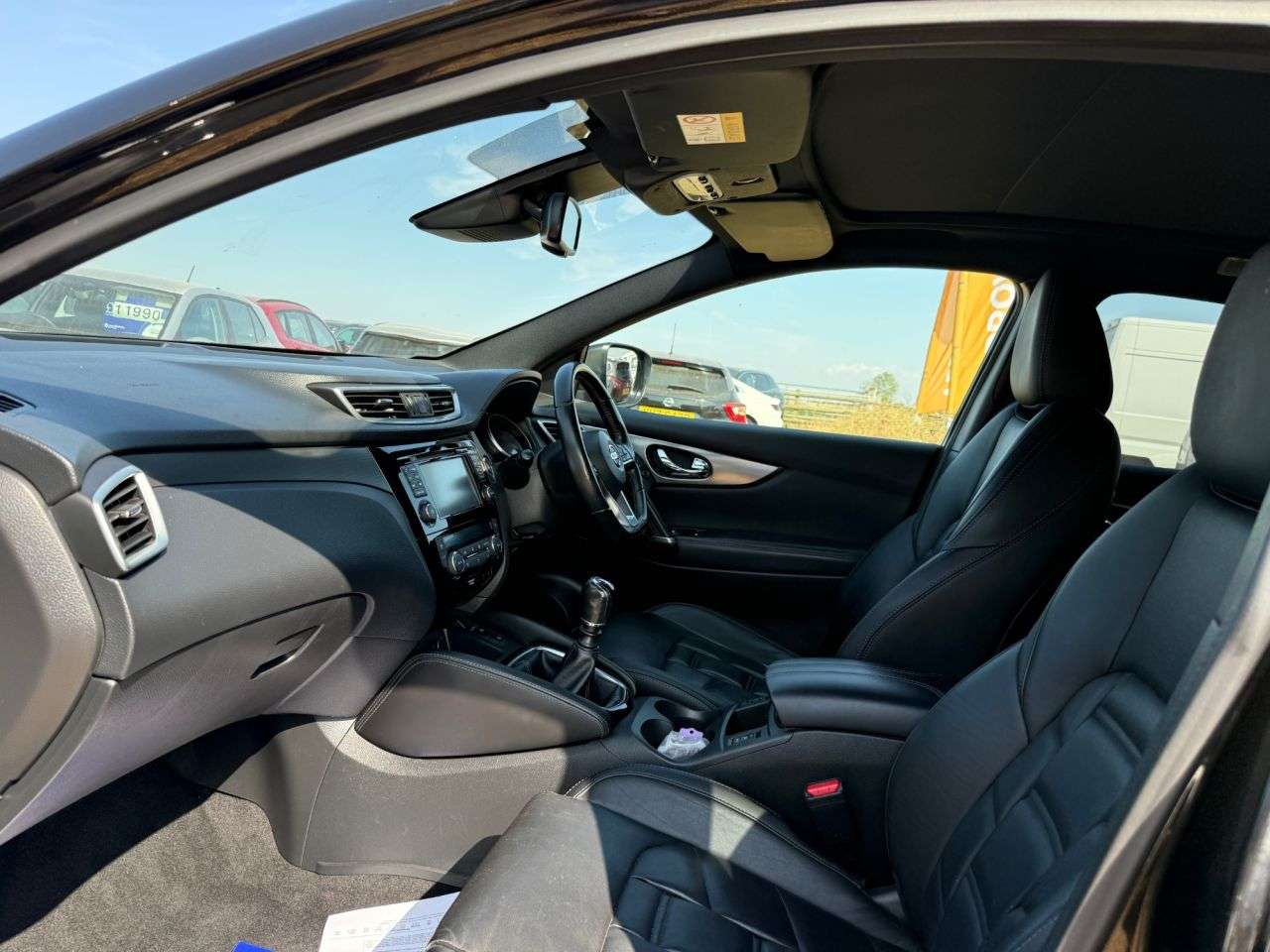 A 2018 NISSAN QASHQAI 1.3 DIG-T Tekna+ SUV 5dr Petrol Manual Euro 6 (s/s) (140 ps) A 2018 NISSAN QASHQAI 1.3 DIG-T Tekna+ SUV 5dr Petrol Manual Euro 6 (s/s) (140 ps)