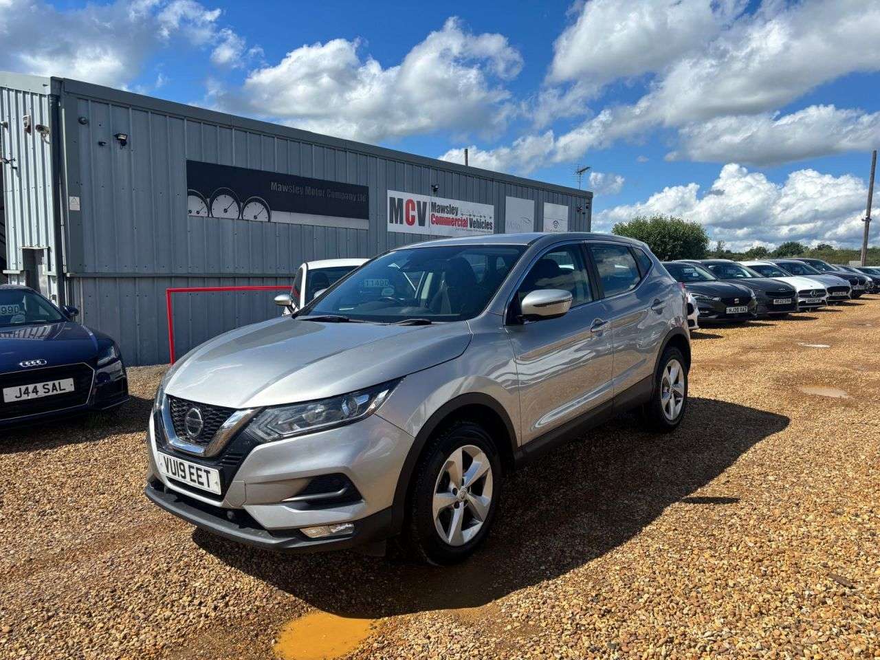 A 2019 NISSAN QASHQAI 1.3 DIG-T Acenta Premium SUV 5dr Petrol Manual Euro 6 (s/s) (140 ps) A 2019 NISSAN QASHQAI 1.3 DIG-T Acenta Premium SUV 5dr Petrol Manual Euro 6 (s/s) (140 ps)