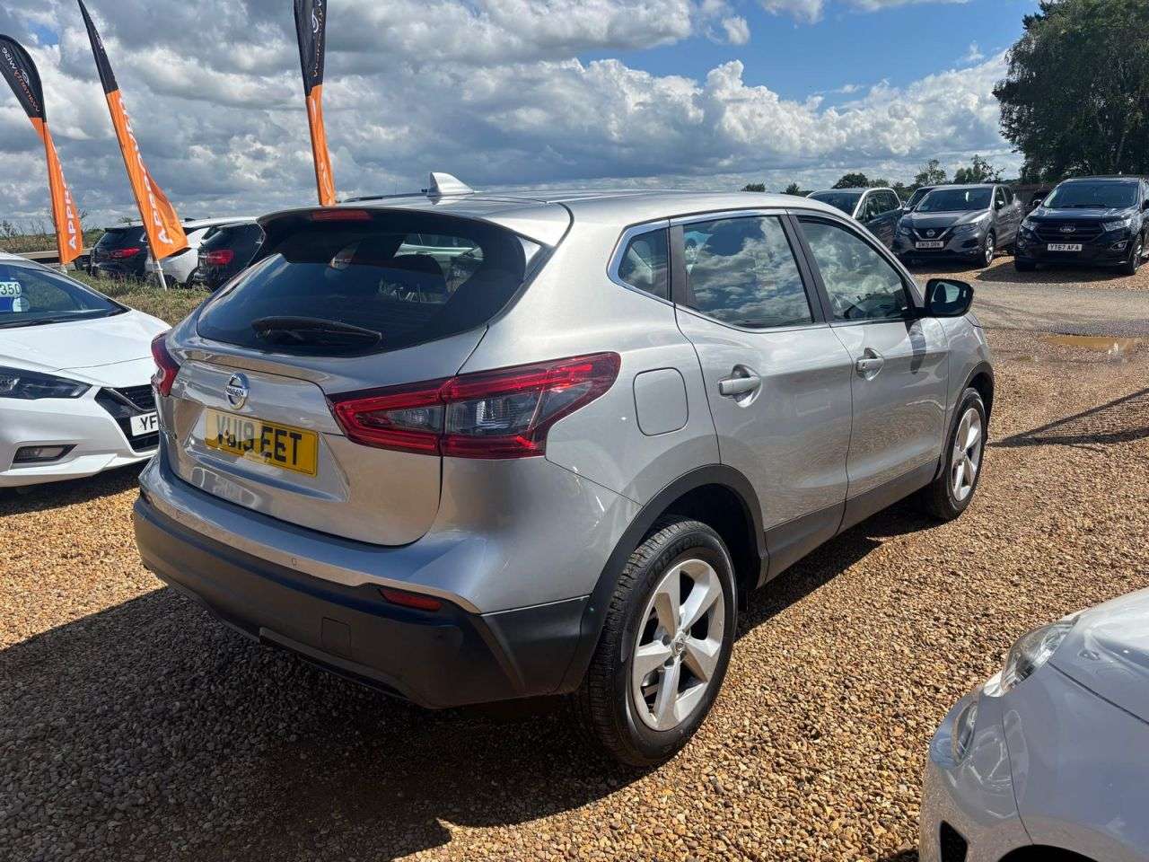 A 2019 NISSAN QASHQAI 1.3 DIG-T Acenta Premium SUV 5dr Petrol Manual Euro 6 (s/s) (140 ps) A 2019 NISSAN QASHQAI 1.3 DIG-T Acenta Premium SUV 5dr Petrol Manual Euro 6 (s/s) (140 ps)