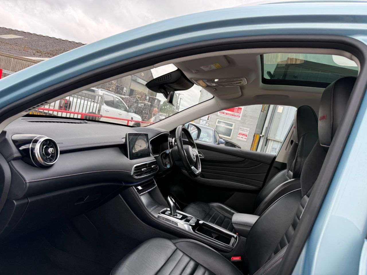 A 2021 MG MG HS 1.5 T-GDI 16.6kWh Exclusive SUV 5dr Petrol Plug-in Hybrid Auto Euro 6 (s/s) A 2021 MG MG HS 1.5 T-GDI 16.6kWh Exclusive SUV 5dr Petrol Plug-in Hybrid Auto Euro 6 (s/s)